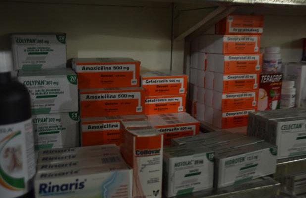 Reclaman falta de materia prima para medicinas en Venezuela