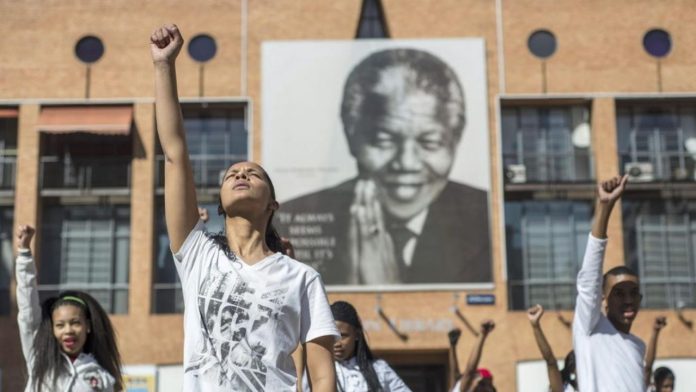 Solidaridad con el Pueblo en Lucha de Sudáfrica
