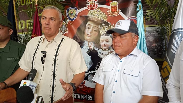 Ministro Alí Padrón con el gobernador Adolfo Pereira
