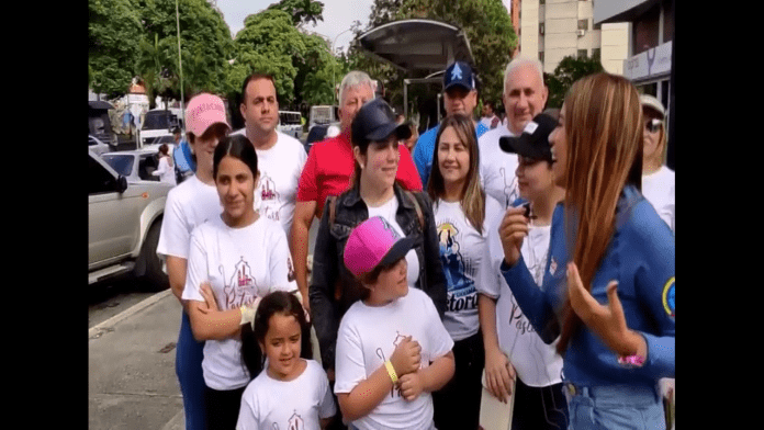 «Venimos de Maracaibo para recorrer la Virgen y nuevamente Barquisimeto nos ha encantado»