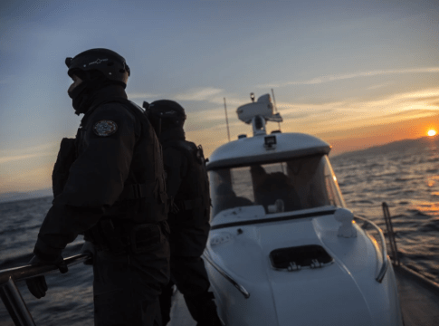 Migrantes en la isla del mar Egeo han sido rescatados