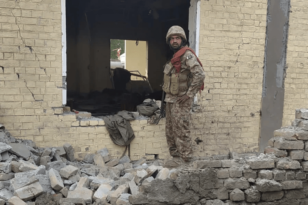 Pakistán: Ataque suicida en comisaría deja 22 muertos