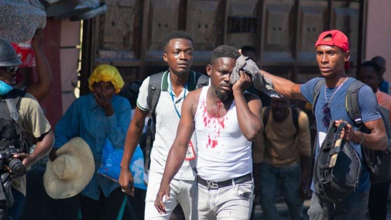 "No podemos salir por las explosiones y los disparos": Haití al borde del colapso