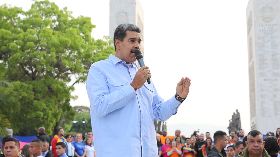 Presidente Maduro advierte de "guarimbas" por parte de la oposición