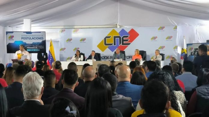 Jefe de Estado Nicolás Maduro inscribió su candidatura ante el CNE ¡A lo grande!