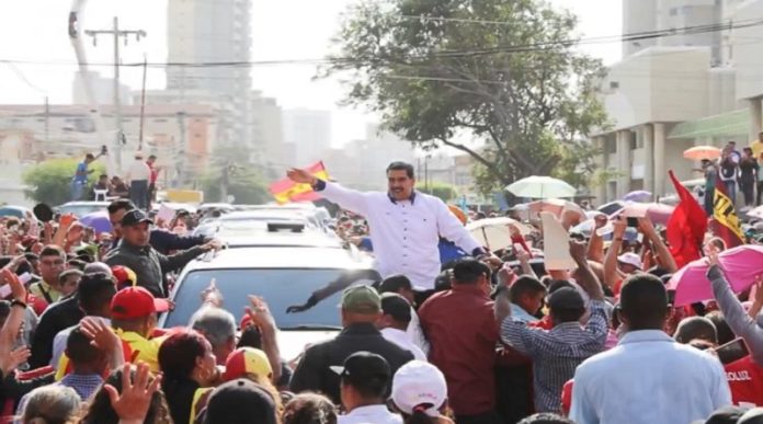 Marabinos reciben a lo grande al presidente Maduro