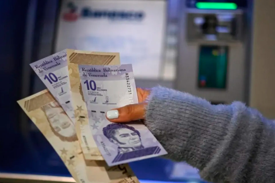 Anuncios | Presidente Nicolás Maduro aumenta ingreso mínimo mensual a $130