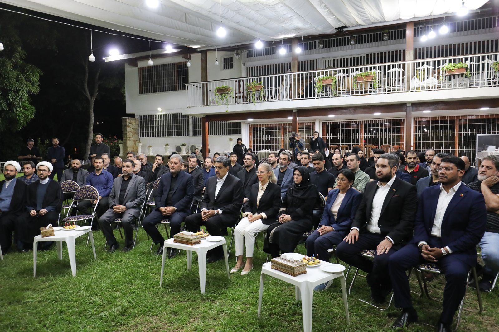 Presidente Maduro firma Libro de Condolencias en honor a Ebrahim Raisi en la embajada de Irán