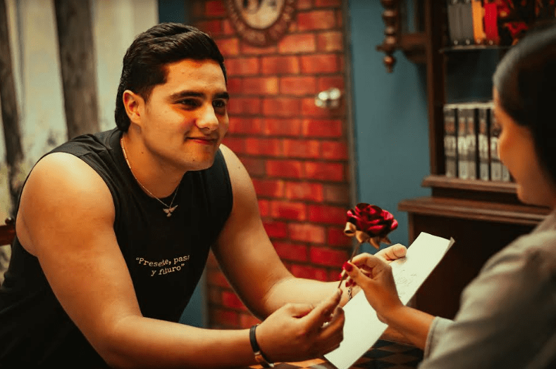 Grei Rosas estrena la nueva canción de su EP «Presente, pasado y futuro»