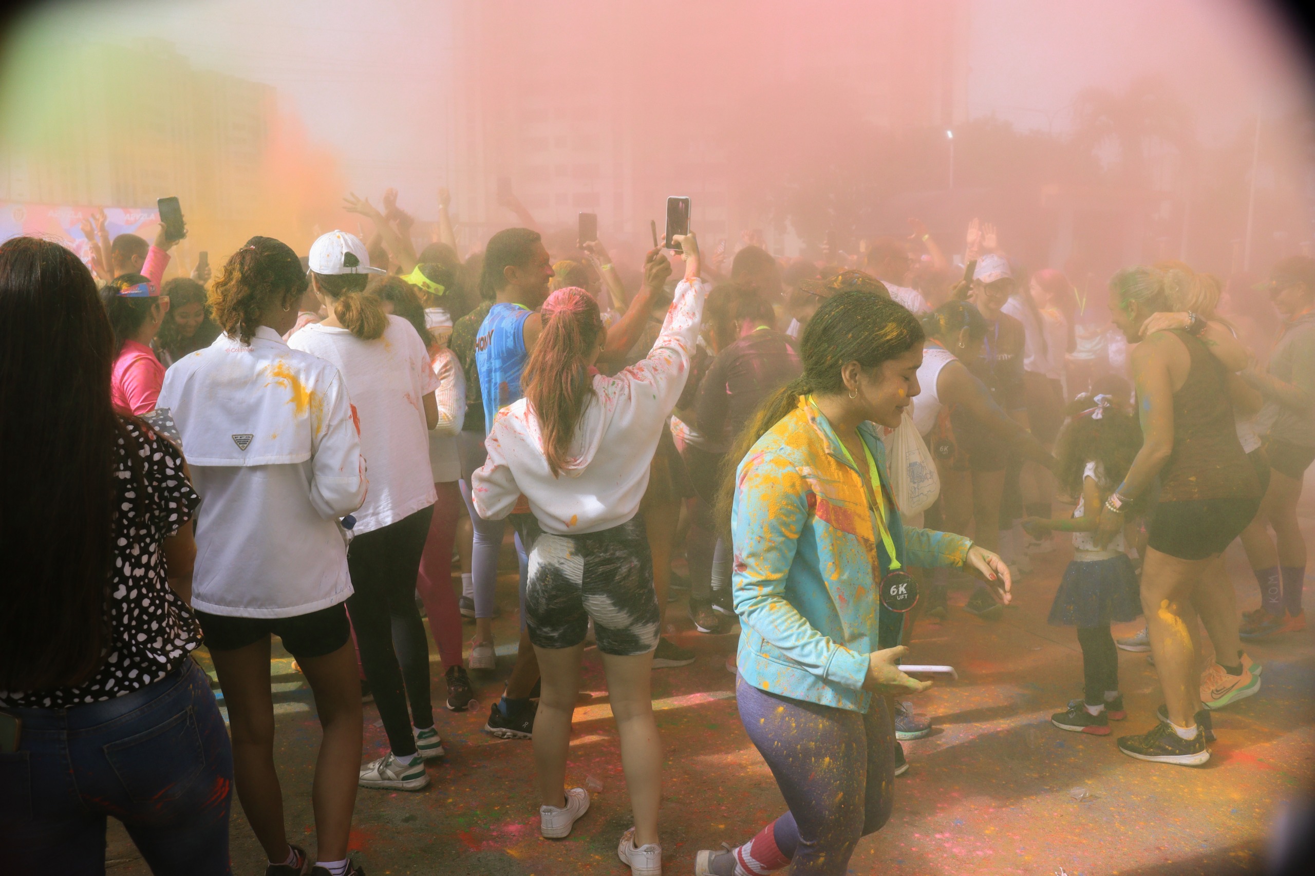 UFT pinta de color las avenidas de Barquisimeto con su carrera caminata 6K