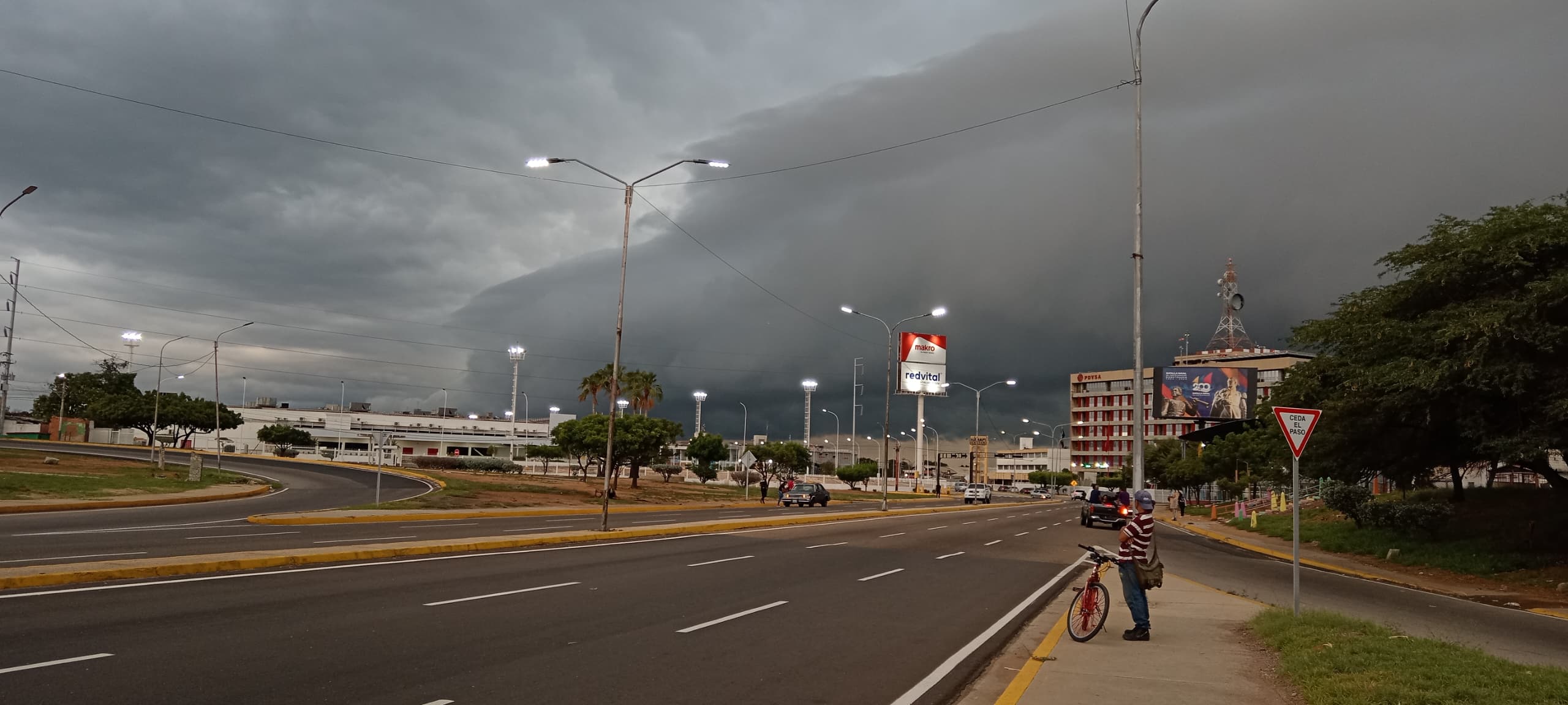 Onda tropical Nro. 11 afectará al occidente del país en las próximas horas