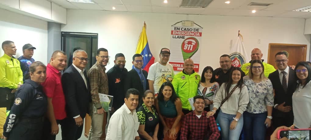 Ven 911 reconoce labor de los periodistas y hace llamado a los motorizados