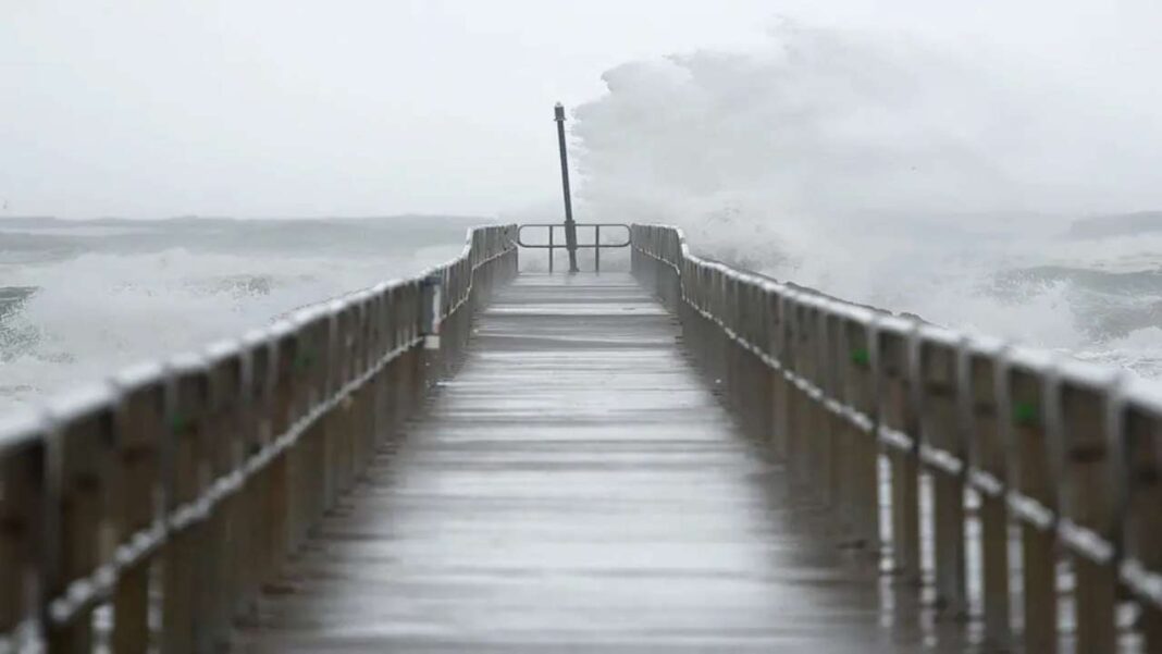 Beryl toca tierra como huracán cerca de la costa texana de Matagorda