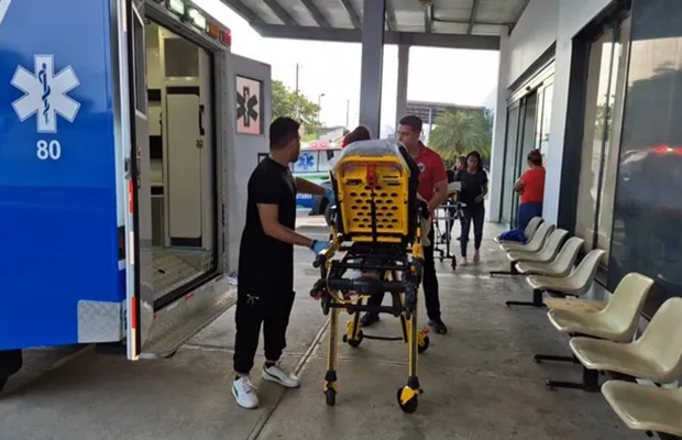 ¡Emergencia! Autobús con migrantes se accidenta en Panamá y deja 17 heridos