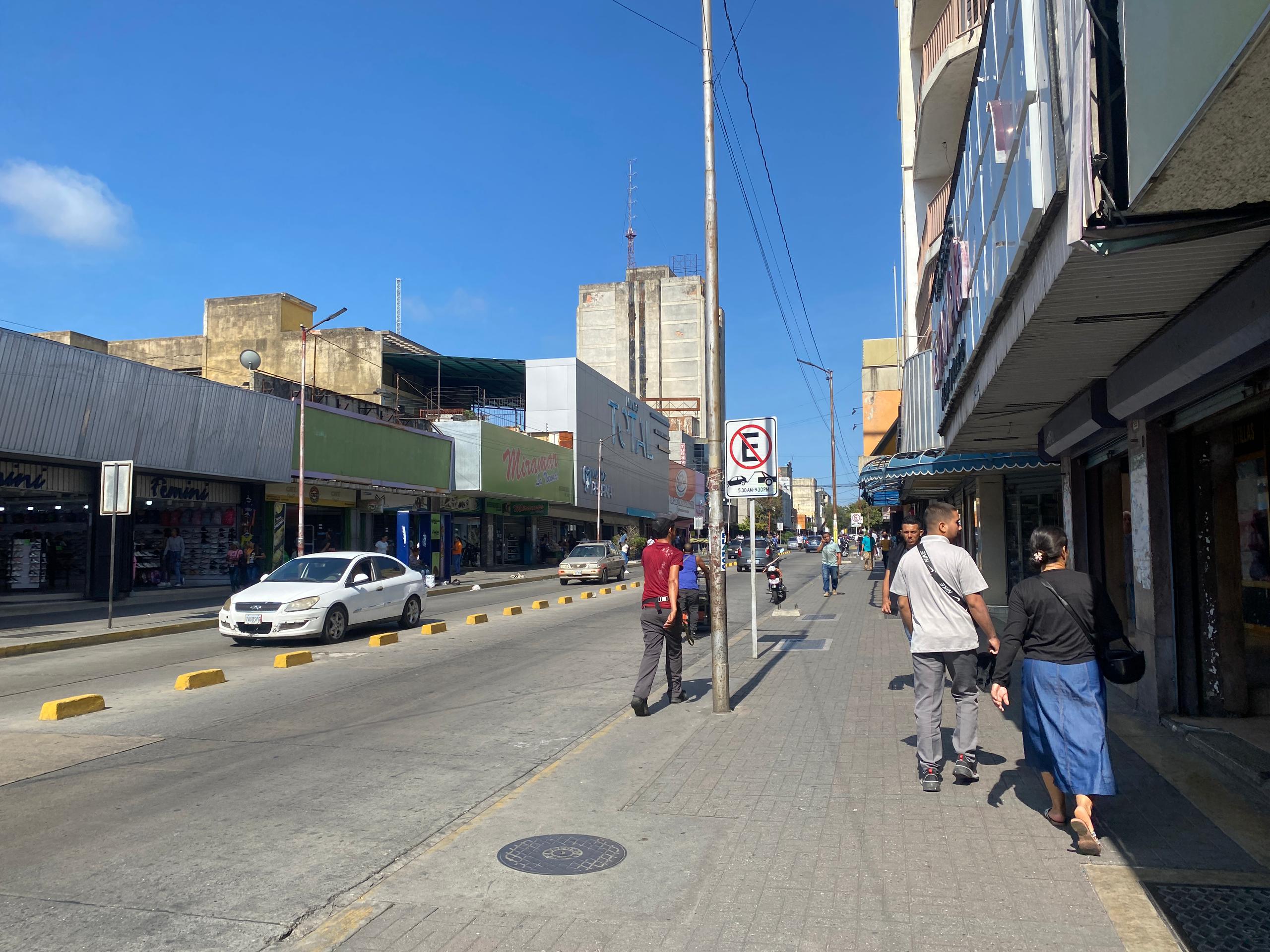 Barquisimetanos no se detienen ante Apagón Nacional