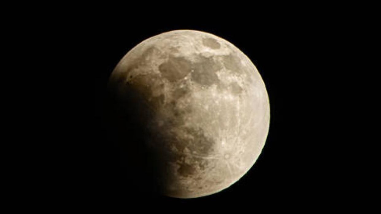 Eclipse lunar parcial será visible este martes en Venezuela