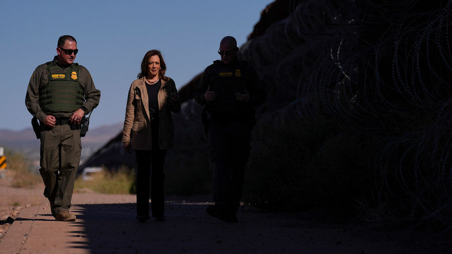 Patrulla Fronteriza de EEUU arremete contra Harris tras su visita a la frontera con México