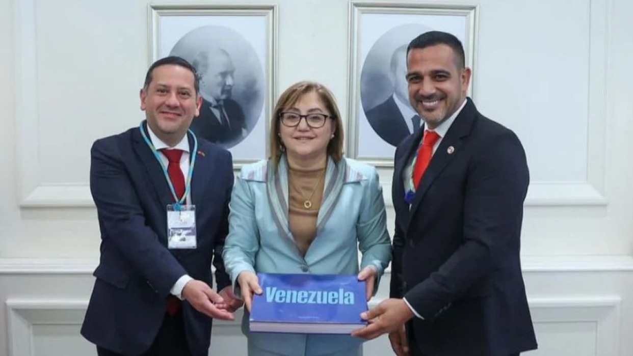 Venezuela y Turquía sellan alianza para impulsar economía y turismo