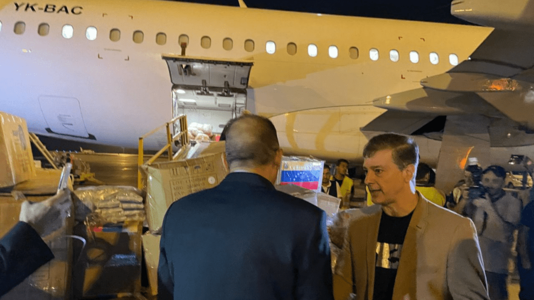 Avión venezolano aterrizó en Damasco con 13 toneladas de ayuda humanitaria destinada a los desplazados del Líbano