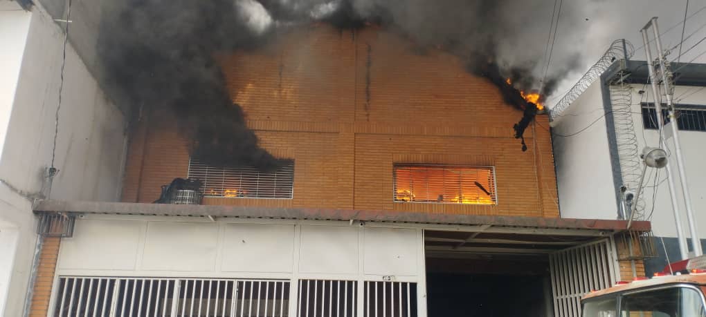 Balance | Empresa de internet fue la afectada por incendio en el centro de Barquisimeto (+Fotos)