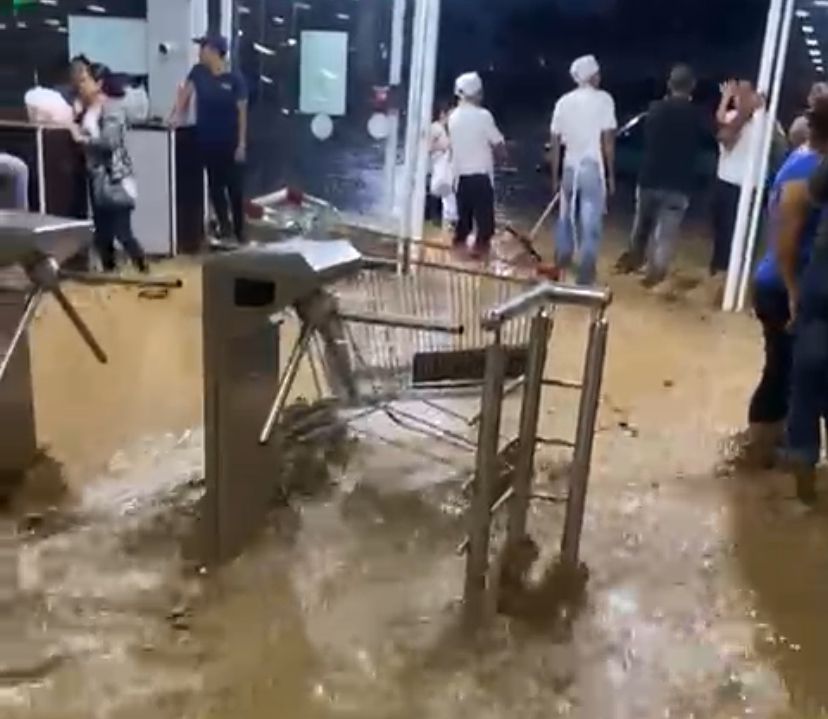 Aguacero de este sábado causó caos en el norte de Barquisimeto afectando hogares y comercios