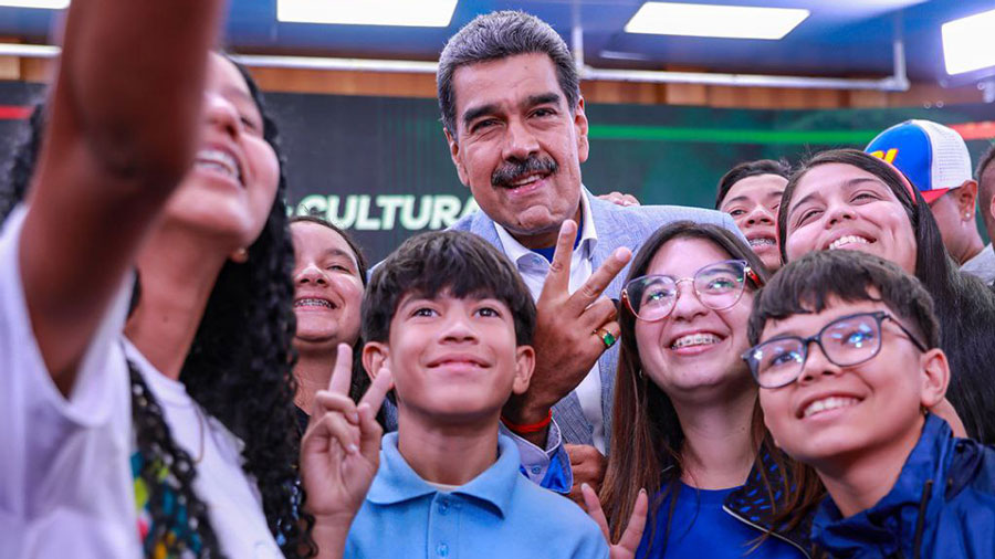 Congresos de estudiantes universitarios y de educación media inician este martes