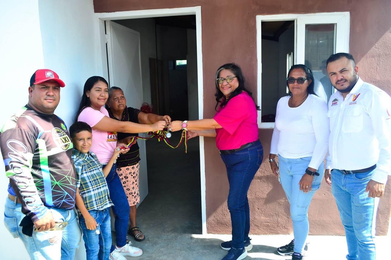 GMVV entregó viviendas en Palavecino