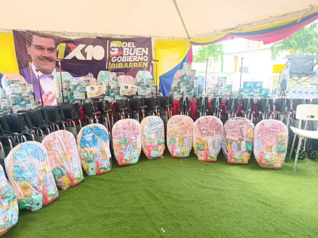 Alcalde de Iribarren entrega ayudas a casi mil personas a través del 1×10 del Buen Gobierno