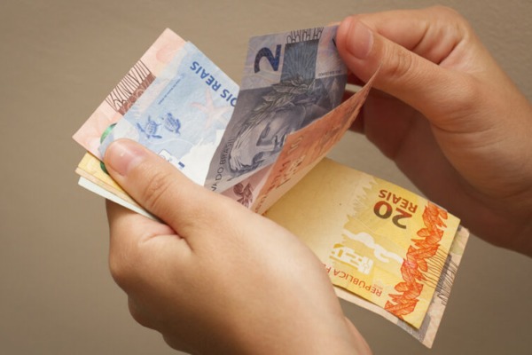 Economía brasileña avanza un 0,1% en octubre pero cae el ritmo de crecimiento
