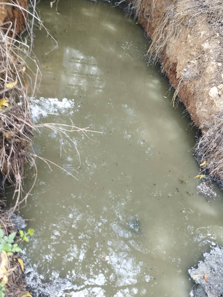 ¡Urgente! colapso de colector en la vía al garabatal desata crisis sanitaria en varias comunidades