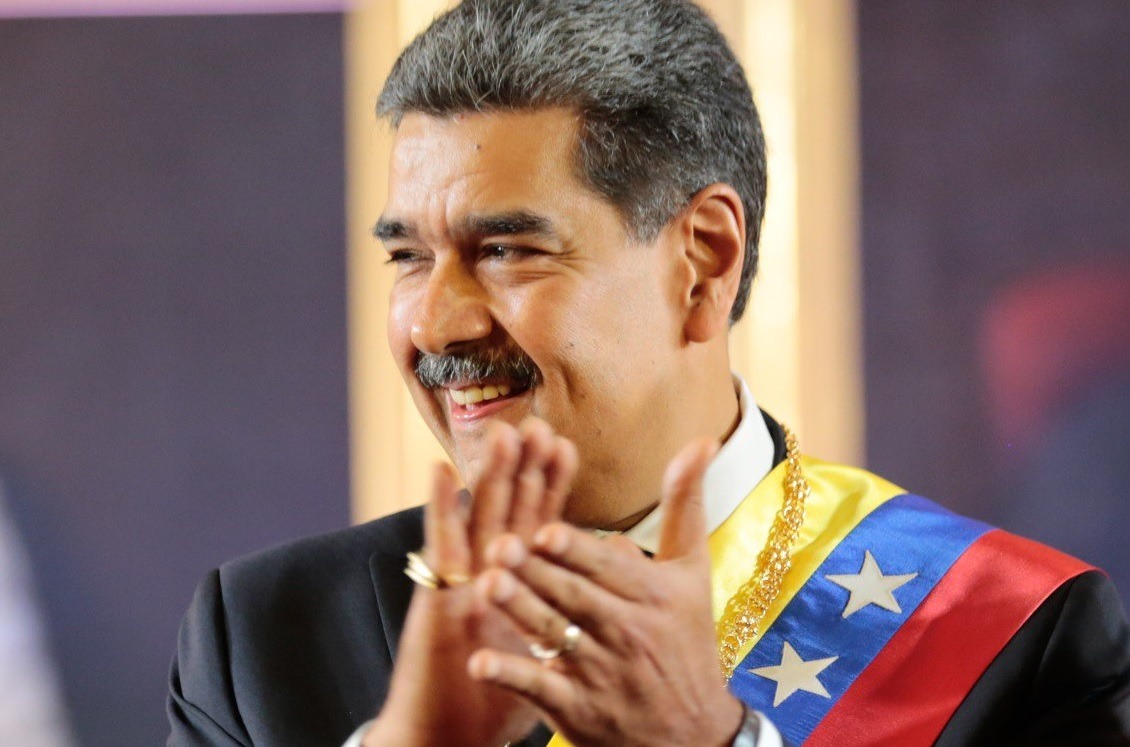 Gobierno “descubrió” planes de “conspiración” contra investidura: “La cartera azul traía de todo”
