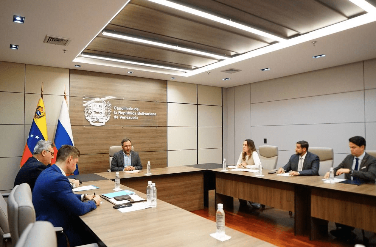 Venezuela y Rusia revisan agenda bilateral para fortalecer vínculos comerciales, económicos y culturales