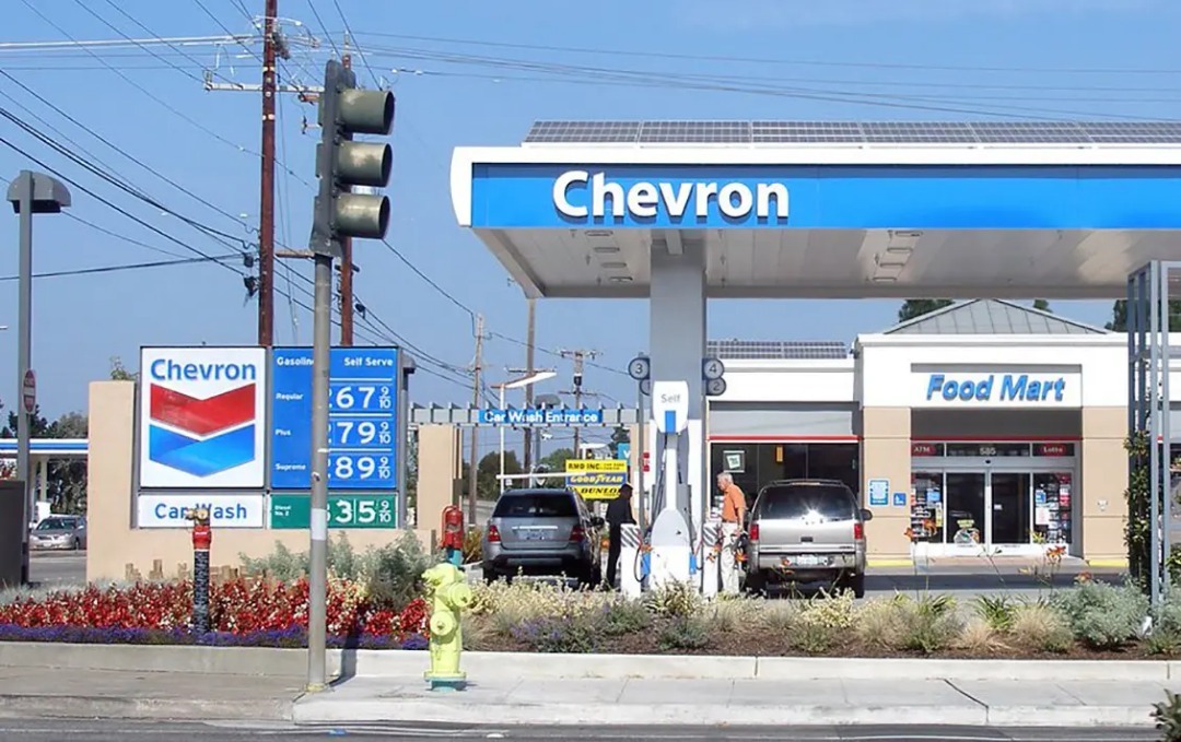 Donald Trump autorizó la renovación de la licencia que le permite a Chevron seguir operando en Venezuela