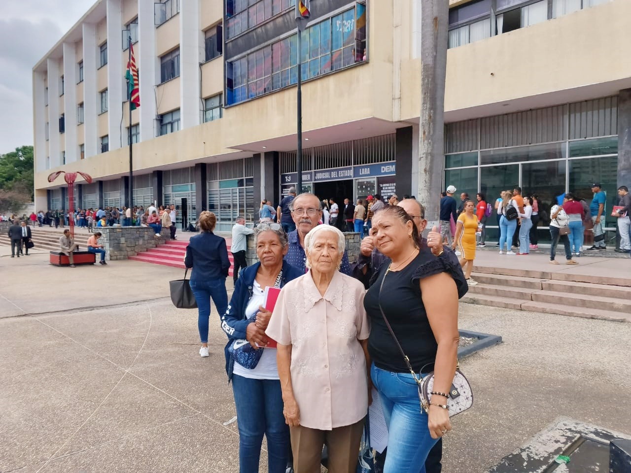 A pesar de la restitución de sus bienes, adulta mayor en Barquisimeto denuncia persistente acoso
