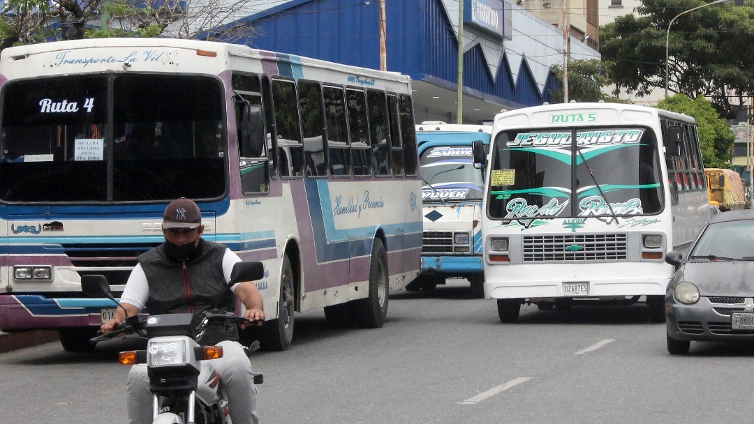 Transportistas de Lara rechazan aumento de pasaje a 25 Bolívares y exigen ajuste en Dólares