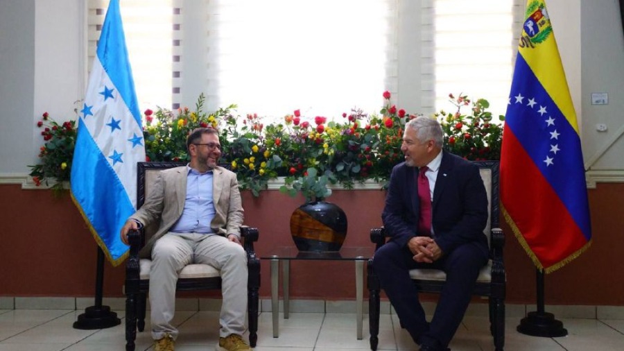 Canciller Yván Gil llegó a Honduras para participar en la IX Cumbre de la Celac