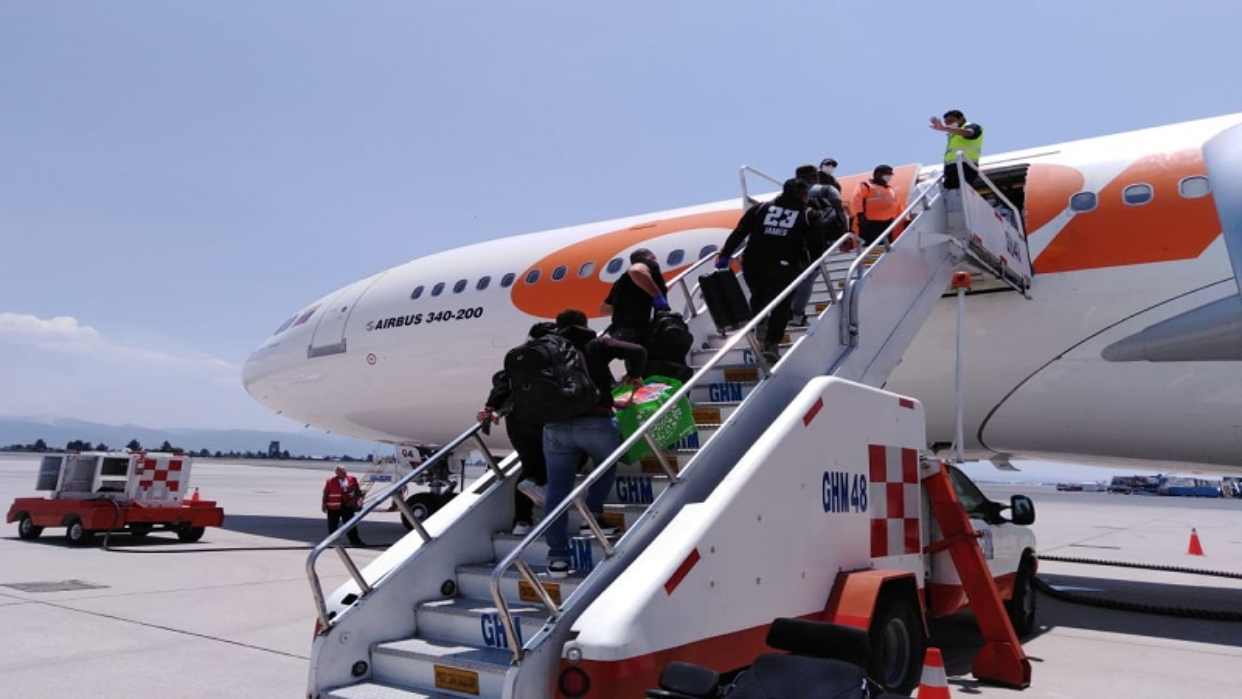 180 migrantes regresarán desde Honduras: Entre ellos, una persona con código rojo de Interpol