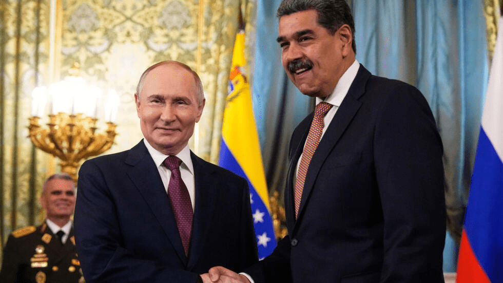 Maduro apoya la iniciativa de Putin para negociar con Kiev: «Defiende los intereses de su patria»