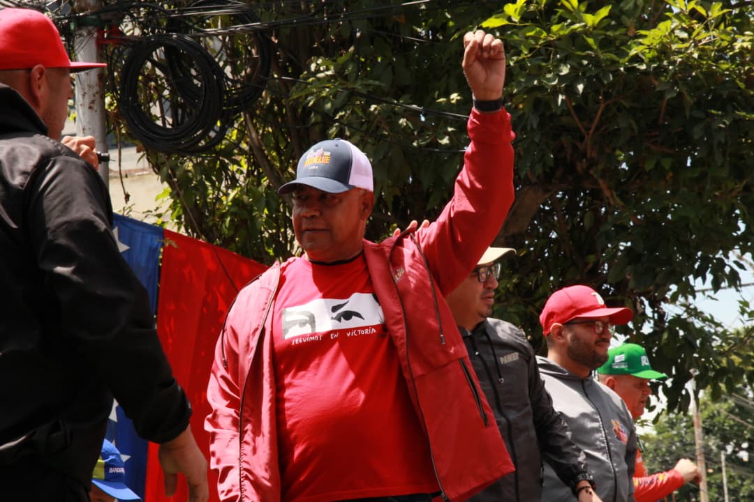 Larenses marcharon con patriotismo en defensa del presidente Nicolás Maduro
