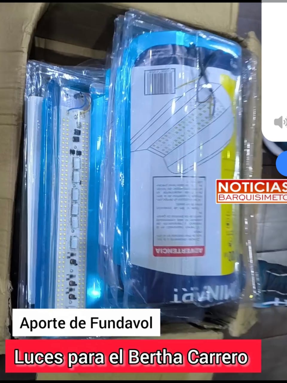 SE ILUMINA EL GIMNASIO DE VOLEIBOL