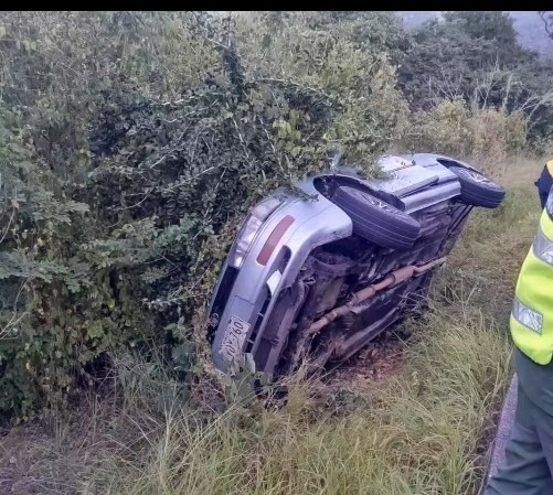 Accidente en la vía a Patanemo deja dos heridos