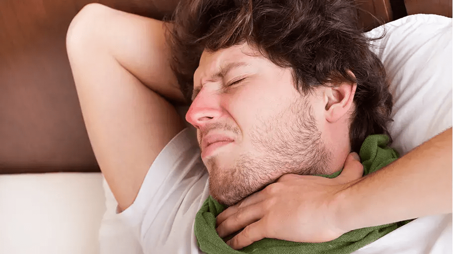 Cuando el dolor de garganta te impide tragar: ¿Qué hacer?