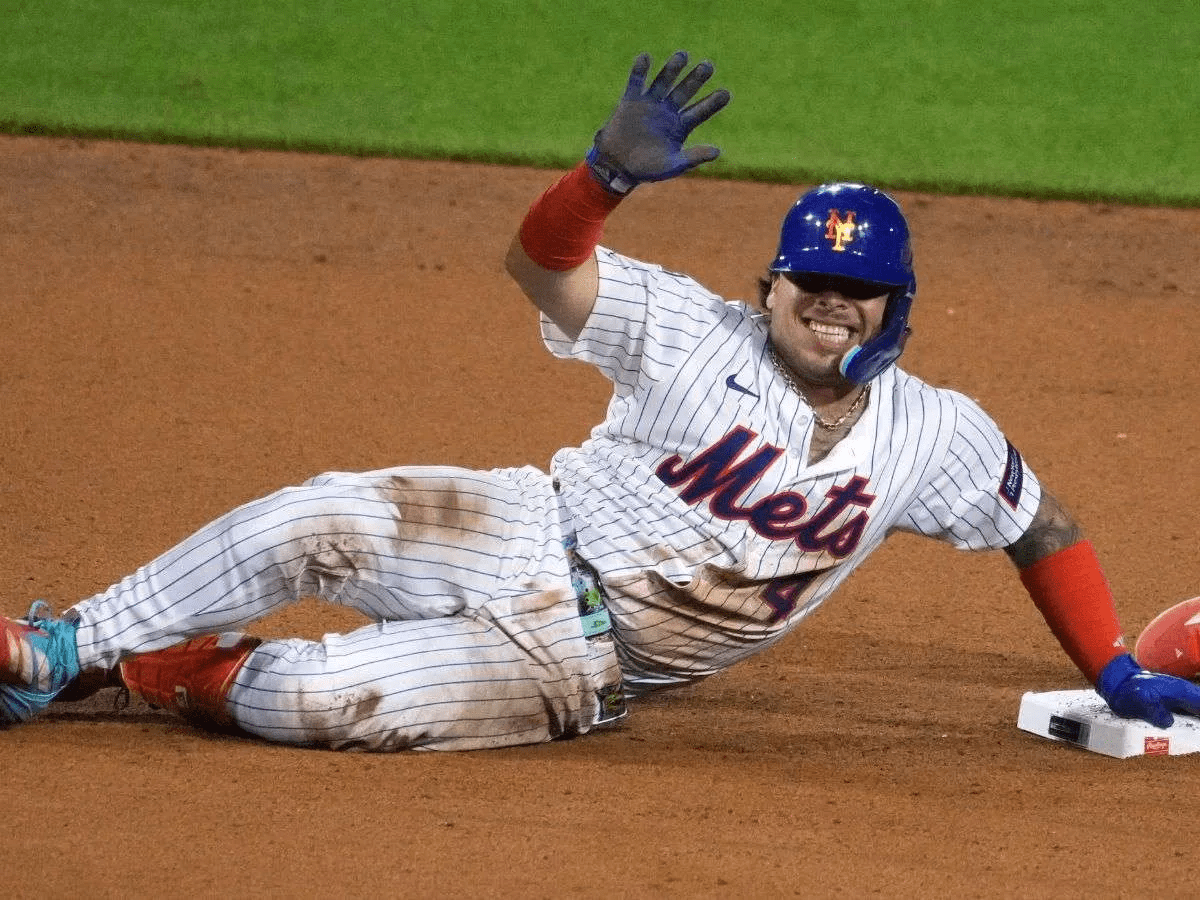 MLB: El Venezolano Francisco Álvarez de los Mets de Nueva York se fractura el meñique tras pelotazo