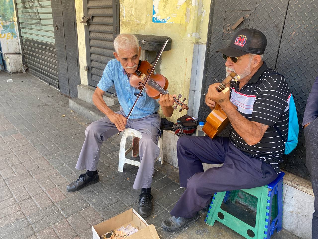 Melodías de la Avenida 20: El Violín y el Cuatro que acompañan el latido de Barquisimeto