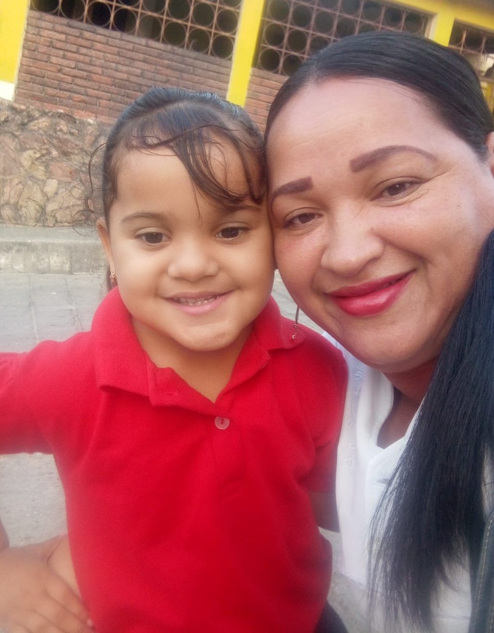 La carrera contra el tiempo para salvar a la niña con corazón de guerrera
