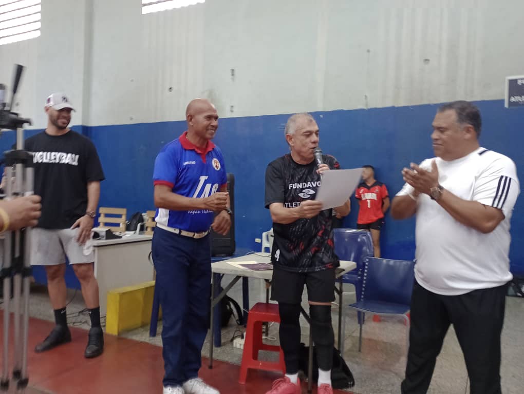 Reconocimiento a Miguel Cambero