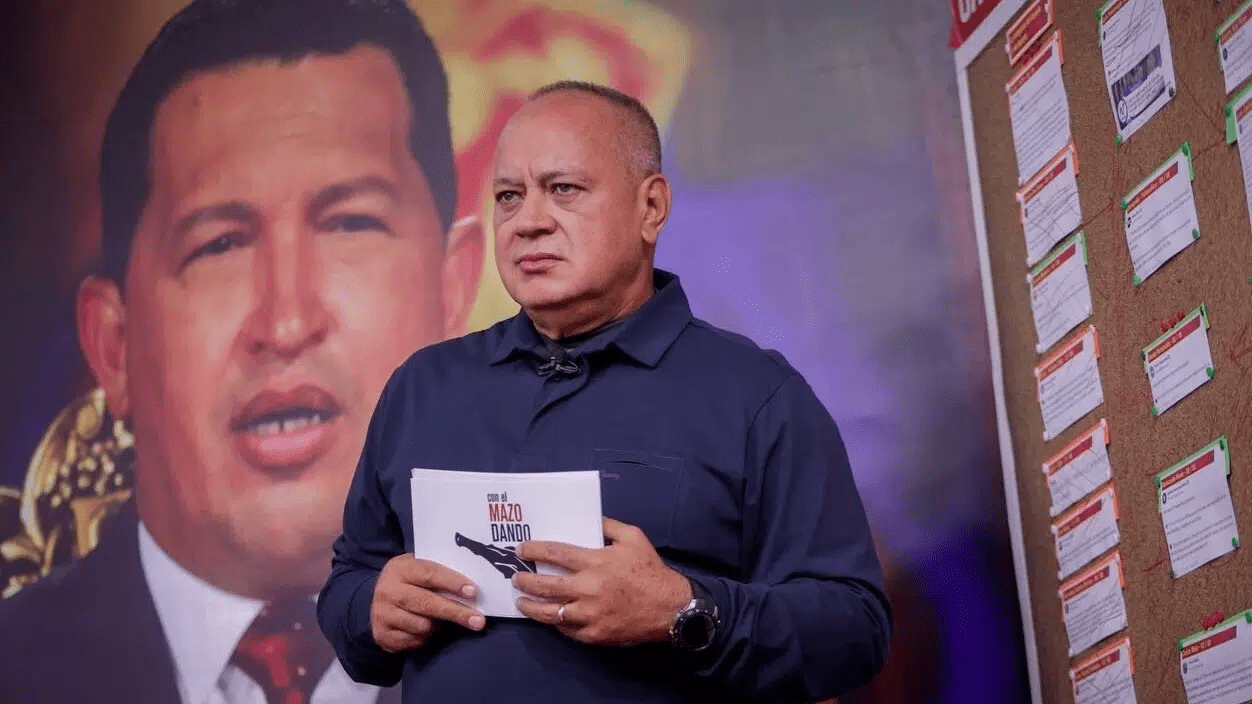 Cabello acusa a María Corina y a Simonovis de planear acción militar contra Venezuela