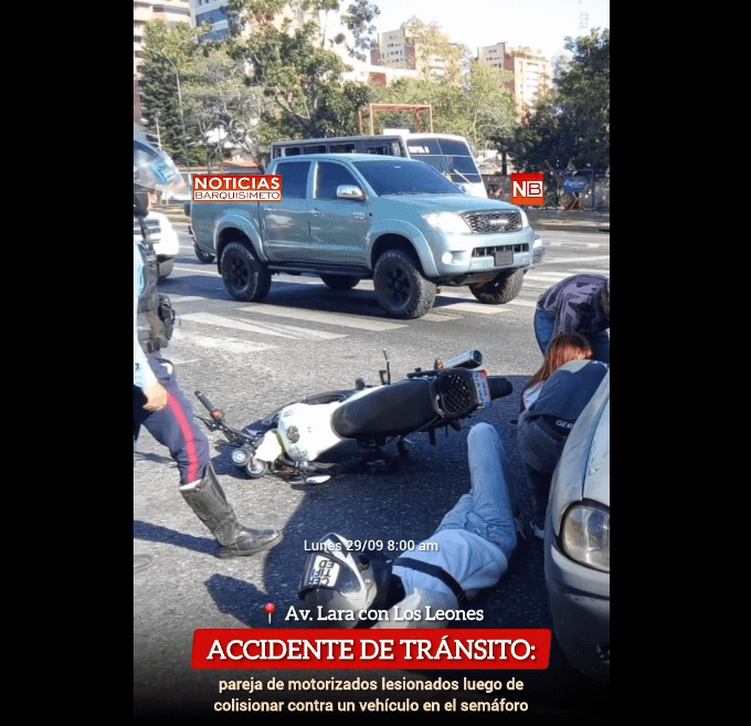 ¡Imprudencia al Volante! Accidente en la peligrosa esquina de la Av. Lara con Leones