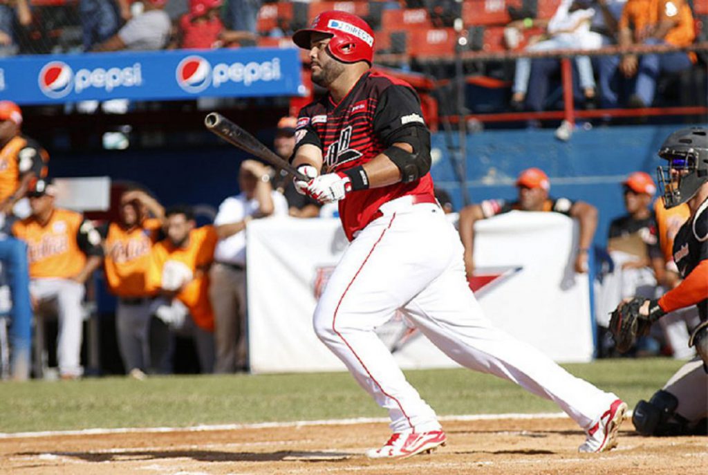 Jesús Montero ex Cardenales de Lara, en estado crítico tras ser impactado por una Camioneta Silverado